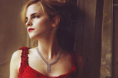 Celebrity Amour: Hot Emma Watson Wallpapers