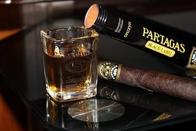 BLACK LABEL WALLPAPER   (