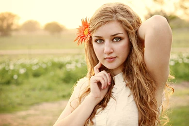 Beautiful And Cute American Girl Wallpaper.jpg