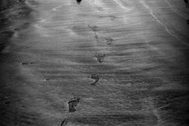 Foot Prints HD Desktop Wallpapers : Mobile