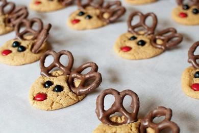 Adorable Face Of Reindeer Cooked By Chocolate Hd 1080p