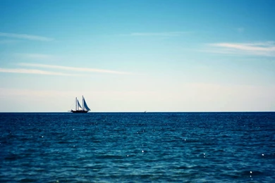 2560x1600 Ocean Sailing Wallpapers