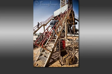 Free Computer Desktop Wallpaper: Drilling Rig