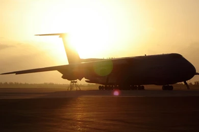 Lockheed C 5 Galaxy On The Runway At Sunset   1920x1200   Full HD ...