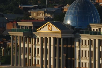 Download Wallpapers 750x1334 Georgia, Tbilisi, Avlabari ...