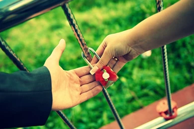 Love Lock Wallpaper.jpg