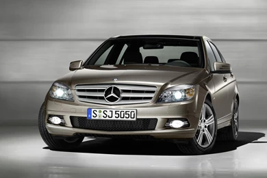 Mercedes Benz C Class Wallpaper1.jpg