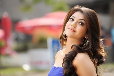 Free Download Wallpapers HD : Kajal Agarwal Hot Hd Wallpapers 1366x768