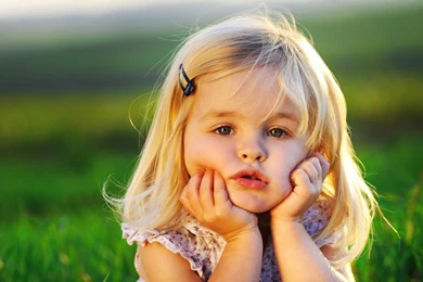 Cute litle baby girls pictures in high resolution