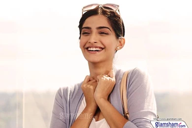 Sonam Kapoor High Resolution Image 39394   Glamsham.