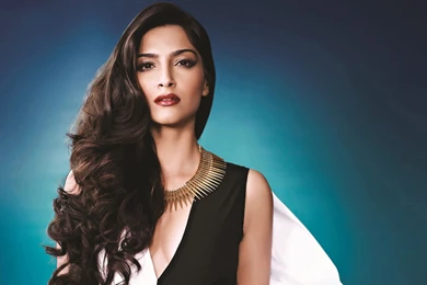 18 Best Of Sonam Kapoor's Rare Wallpaper, Vogue Photoshoot ...