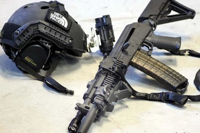 Guns Wallpapers (39 57)