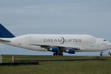 20 Boeing 747 Dreamlifter HD Wallpapers