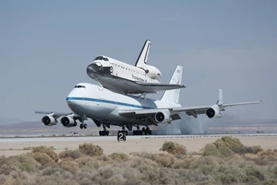 Endeavour_ferry_flight_boeing_747.jpg