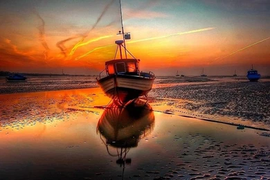 Boats At Massive Low Tide In Twilight Hdr Free Desktop Backgrounds ...