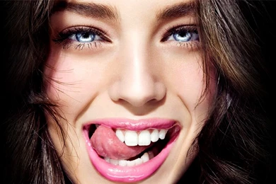 Brunette Girl Emily DiDonato With Blue Eyes   Celebrity Wallpapers ...