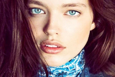 Download Wallpapers 1080x1920 Emily Didonato, Brunette, Jeans, Look ...