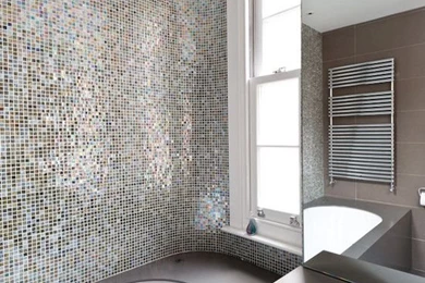 Beautify Small Bathroom Design With Mosaic