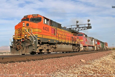 A Westbound BNSF Train, Needles, CA Wallpapers
