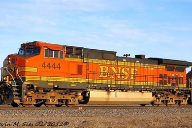 BNSF 4444 Leads The BNSF H MADGAL By EternalFlame1891 On DeviantArt