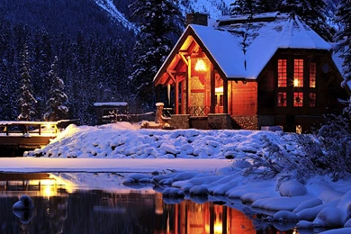 Winter, Cozy Mountain Lodge, Emerald Lake, Yoho National Park ...