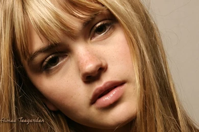 Aimee Teegarden   Wallpapers