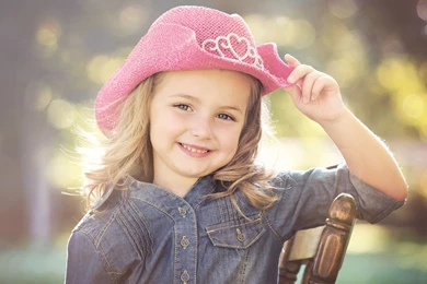 Free Download Smiing Girl In Hat Cute Wallpaper, HQ Backgrounds ...