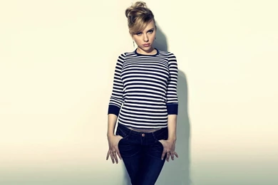 1920x1080 Scarlett Johansson In Stripes Desktop PC And Mac Wallpapers