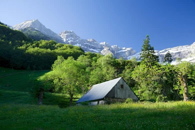 Cabin On The Slopes Of Beautiful Mountain   (