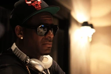 MissInfo.tv » The Road To R. Kelly's “Black Panties” Album