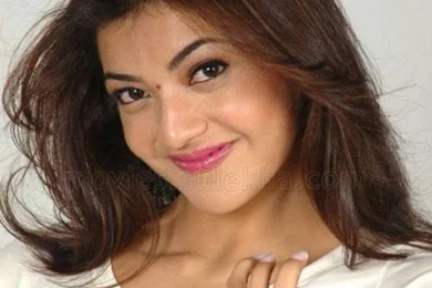 Mobil GW: Kajal Agarwal Magadheera   A