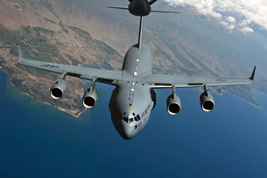 Boeing_c17_globemaster_iii_usaf_air_refueling.jpg