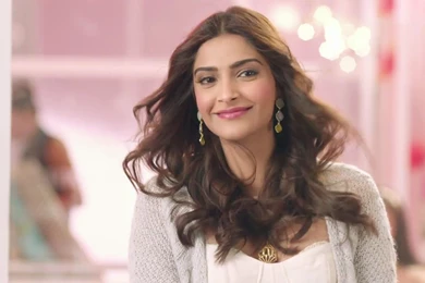 Sonam Kapur HD Wallpaper, Sonam Kapur Images, New Wallpapers