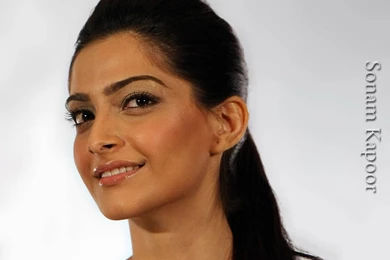 Hot In Sonam Kapoor Hd Images