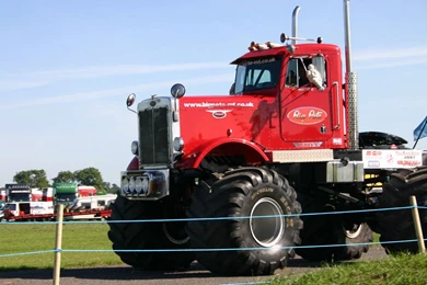 Free Download HQ Big Rig Big Foot Trucks Wallpapers Num. 7 : 1680 X ...