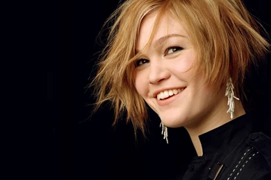 Julia Stiles Wallpapers HD Download