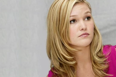 Julia Stiles Wallpapers   (