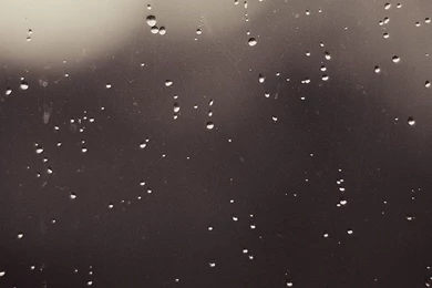 Download Water Drops On Glass Wallpapers For iPhone 4