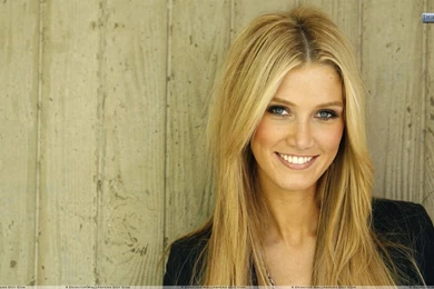 Delta Goodrem Smiling In Pink Dress Wallpapers