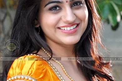 Download Shatruvu Heroine Aksha Wallpapers