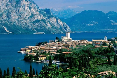 Lake Garda Malcesine Italy Travel Free Desktop Backgrounds   Free ...
