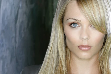 Laura Vandervoort HD Wallpapers