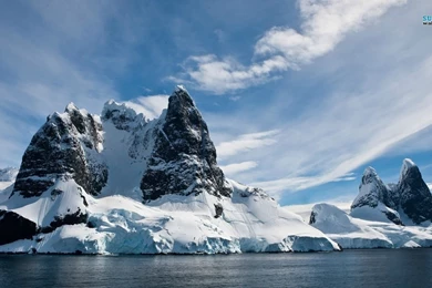 Snowy Cliff Wallpapers   Nature Wallpapers