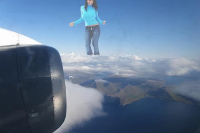 DENISE MILANI WALLPAPER   (