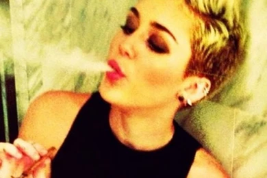 Miley Cyrus Smoking Wallpapers   HDwallpaper4U.com