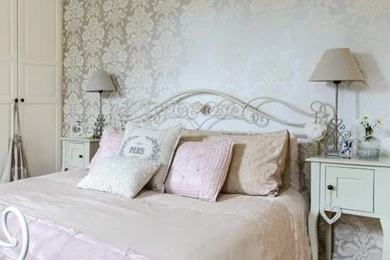 French Style Bedroom Ideas Neutral Bedroom With Floral Wallpapers ...
