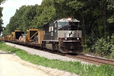 Caterpillar Equipment Train NS 055   YouTube