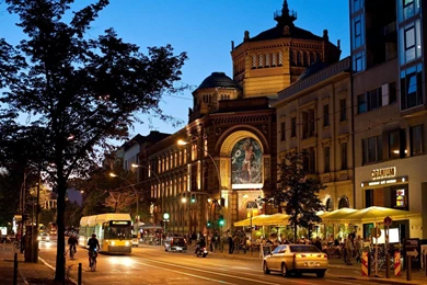 Download Wallpapers 3840x2160 Building, Lights, City, Street ...