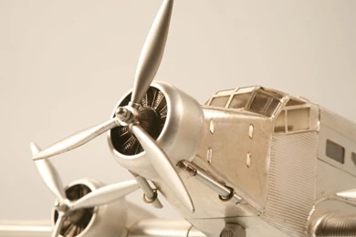 21 Vintage Airplane Wallpapers