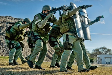 SWAT TEAM Police Crime Emergency Weapon Gun Wallpapers